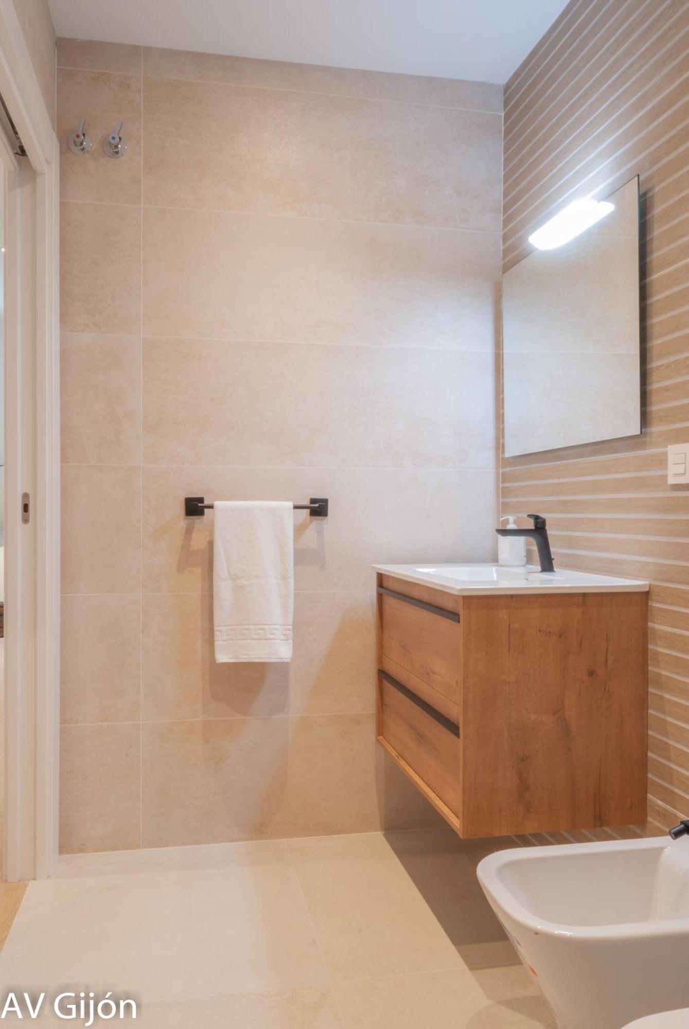 Appartement Av Manuel Junquera 27 *
